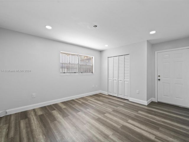 Home for rent at 281 NE 75th St 0 - photo 5400005