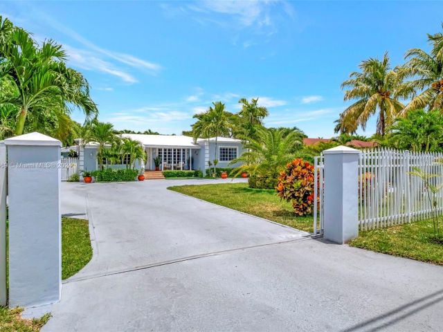 Home for sale at 341 S Biscayne River Dr - photo 5383572
