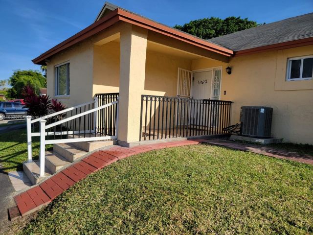 Home for rent at 13572 SW 285th Ter 0 - photo 5385533