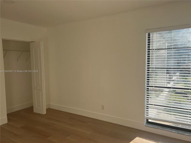 Home for rent at 9120 Taft St 9120 - photo 5385565