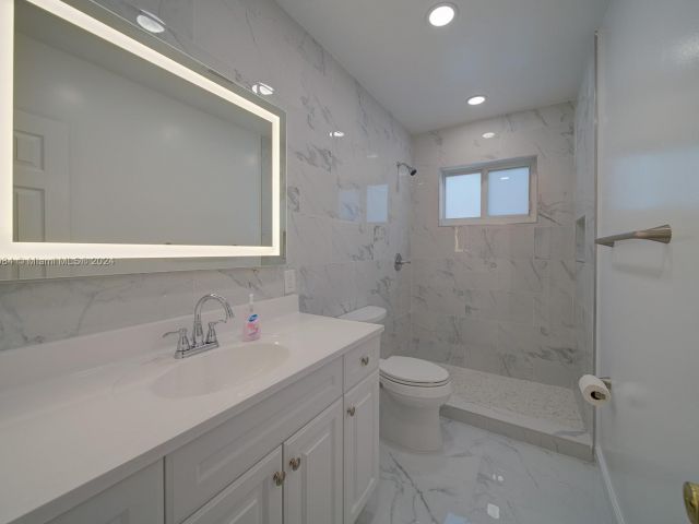 Home for rent at 1825 SW 86th Ave - photo 5389698