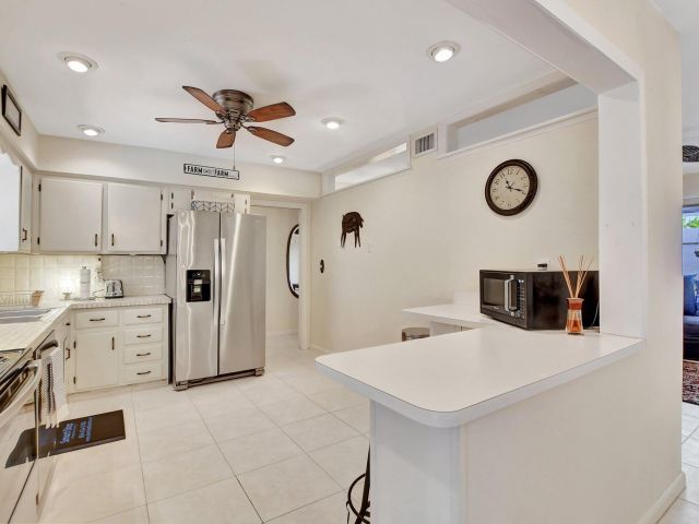 Home for sale at 200 SW 12th Street - photo 5393138