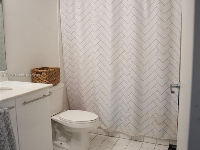 Apartment for rent  Unit #709 - photo 5413779