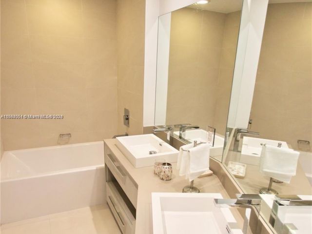 Apartment for rent  Unit #LPH2 - photo 5387735