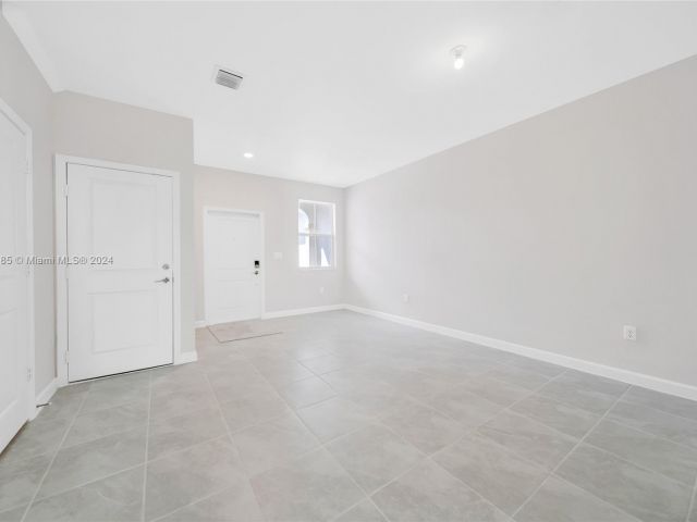 Home for rent at 12620 nw 23 Place 12620 - photo 5386368