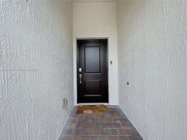 Home for sale at 11893 SW 245th Ter 11893 - photo 5386869