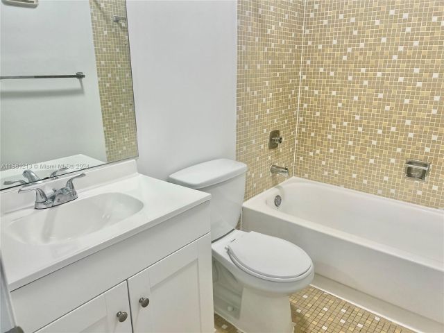 Home for rent at 11721 SW 125 CT 11721 - photo 5386939