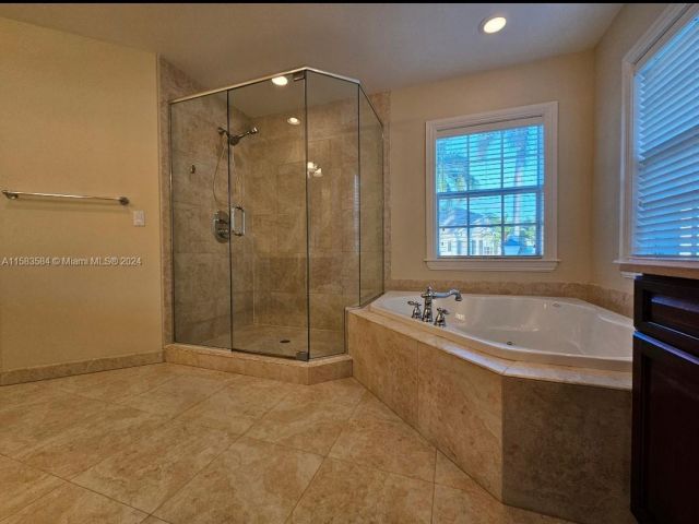 Home for sale at 1401 SW 21st Ct - photo 5387096