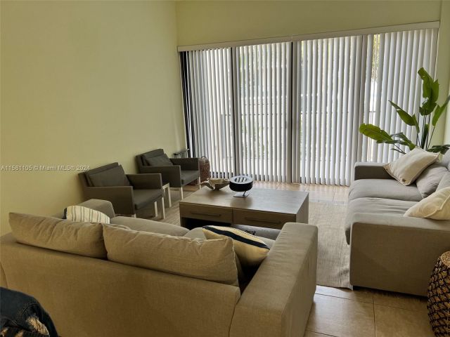 Apartment for rent  Unit #202 - photo 5391367