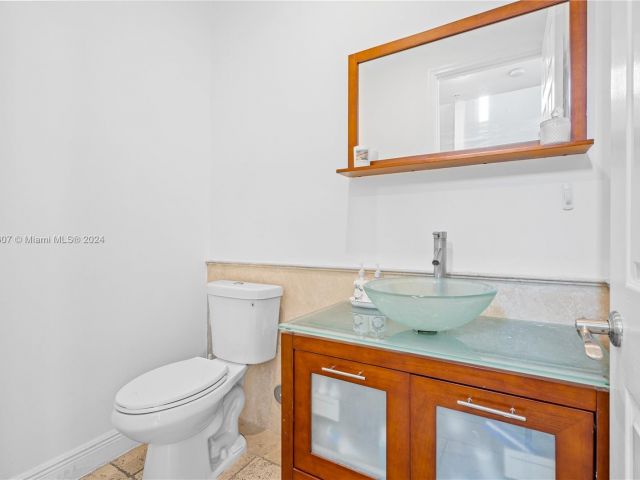 Home for rent at 1101 101 Street 3 - photo 5396265
