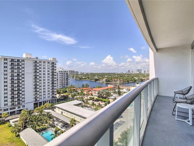 Apartment for sale  Unit #1007 - photo 5392898