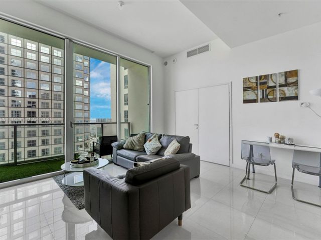 Apartment for sale  Unit #PH-3803 - photo 5392838