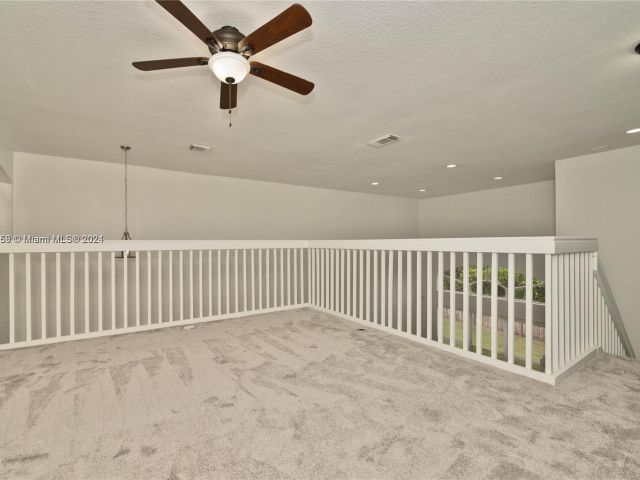 Home for rent at 340 SW 187th Ave 0 - photo 5395558