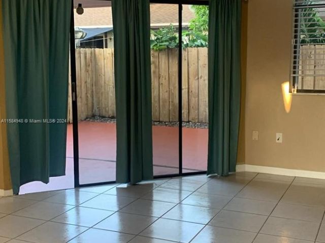 Home for rent at 1806 San Remo Cir 1806 - photo 5391695