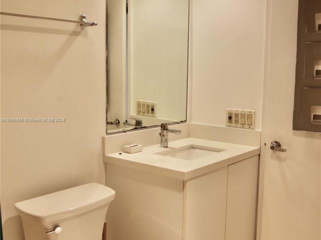 Apartment for rent  Unit # - photo 5394211