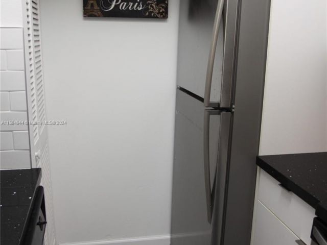 Apartment for rent  Unit # - photo 5394214