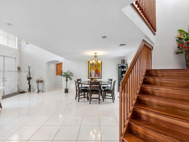 Home for sale at 15847 SW 44th St - photo 5432891