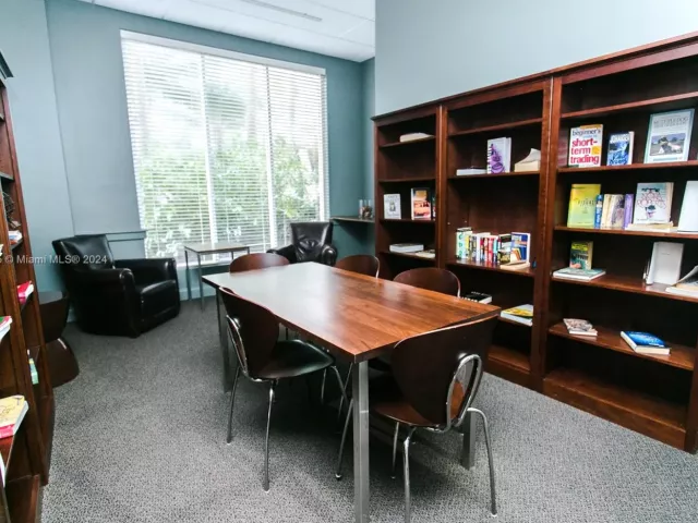 2-bedroom condo for rent in Hollywood - 4001 S Ocean Dr 3L - MondialRealty