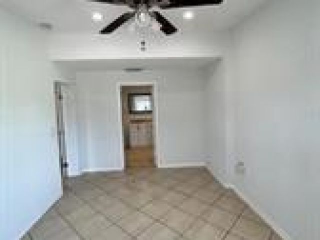 Home for rent at 2900 NW 5th Ct - photo 5402530