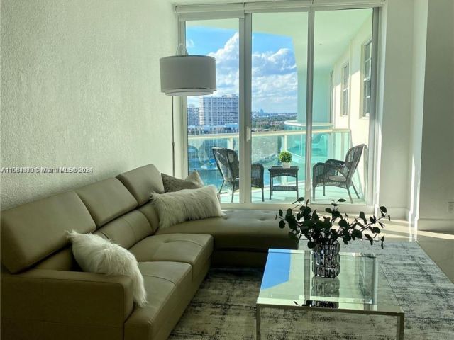 Apartment for rent  Unit #PH16S - photo 5398202