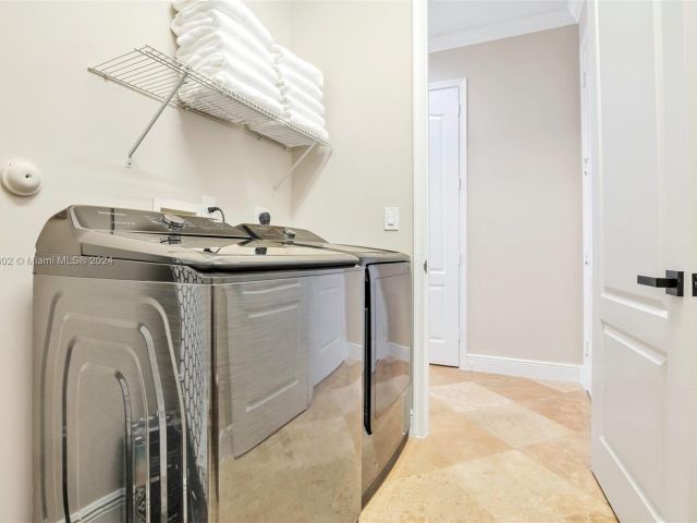 Home for rent at 1380 NE 24th St 1380 - photo 5395219