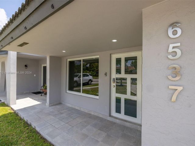 Home for sale at 6537 SW 135th Ave I-S - photo 5463558