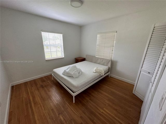 Home for rent at 5894 SW 42nd St - photo 5399375