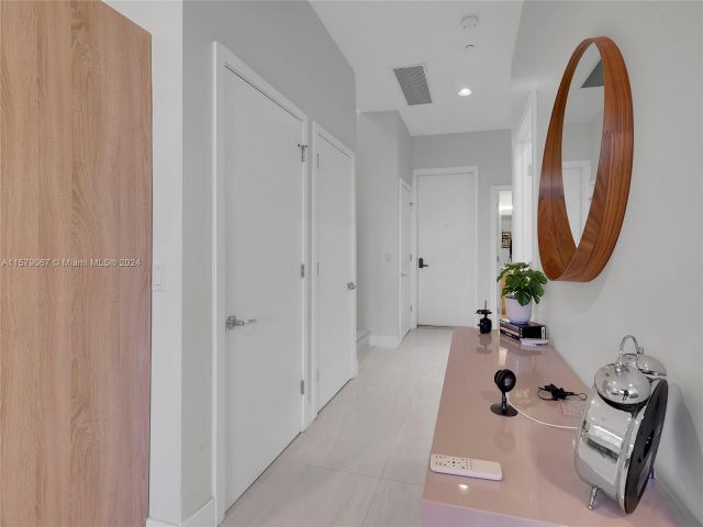 Home for sale at 16385 Biscayne Blvd 105 - photo 5395983