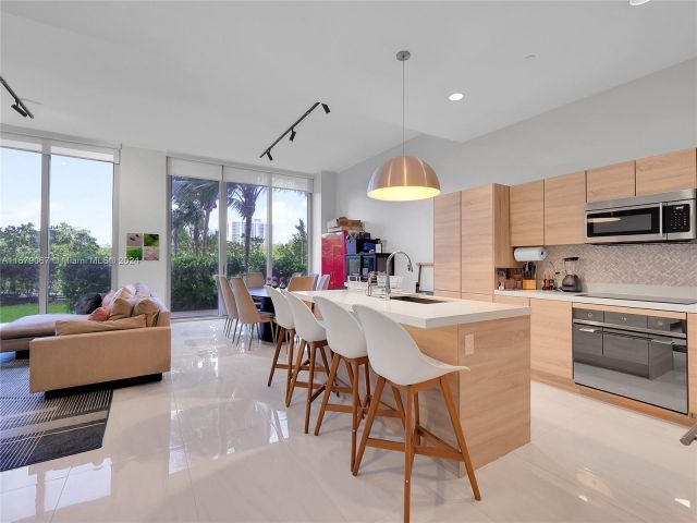 Home for sale at 16385 Biscayne Blvd 105 - photo 5395989