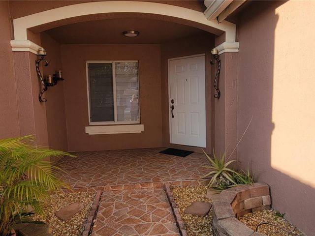 Home for rent at 16507 SW 68th Ter 16507 - photo 5395709