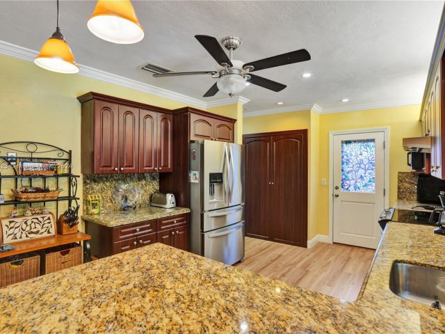 Home for sale at 4412 SW 24th Ave - photo 5405793