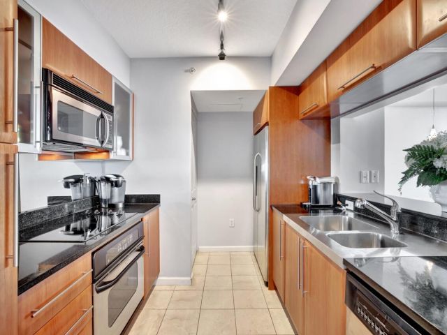 Apartment for sale  Unit #1711n - photo 5398888