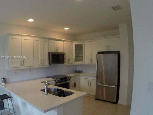 Home for rent at 6095 NW 104th Ct - photo 5397106