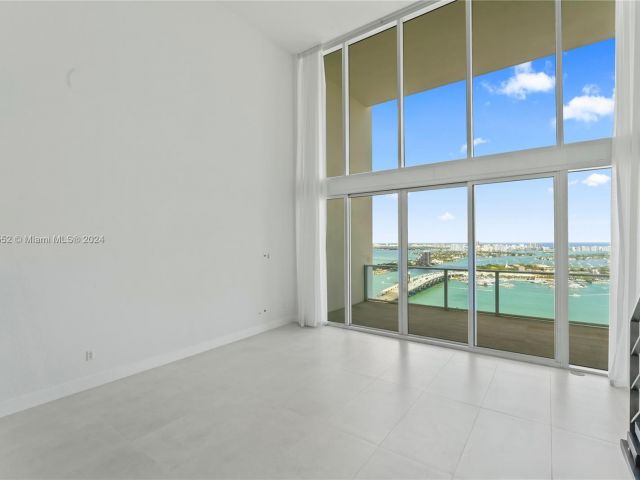 Apartment for sale  Unit #3802 - photo 5398298