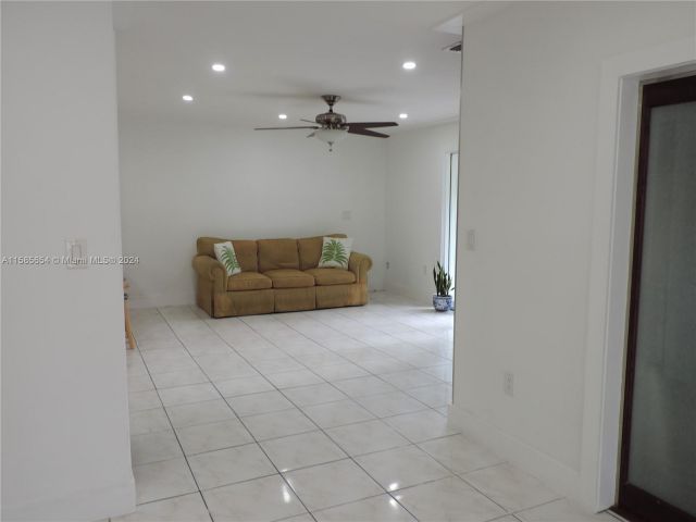 Home for rent at 6230 SW 38th St - photo 5396961