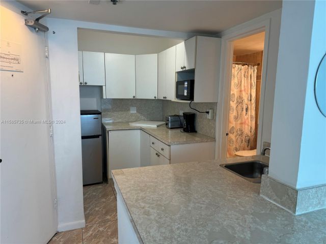 Apartment for sale  Unit #812 - photo 5399034