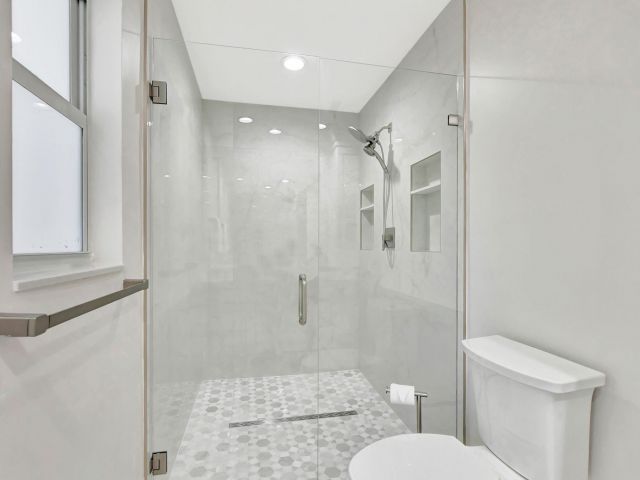 Home for rent at 99 SW 15th Avenue - photo 5427019