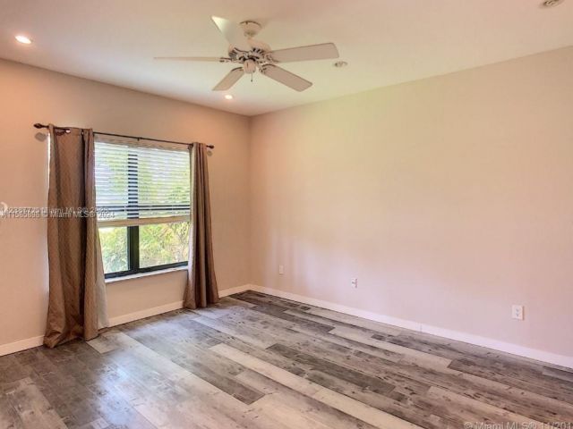 Home for rent at 701 SW 158th Ter 701 - photo 5399992