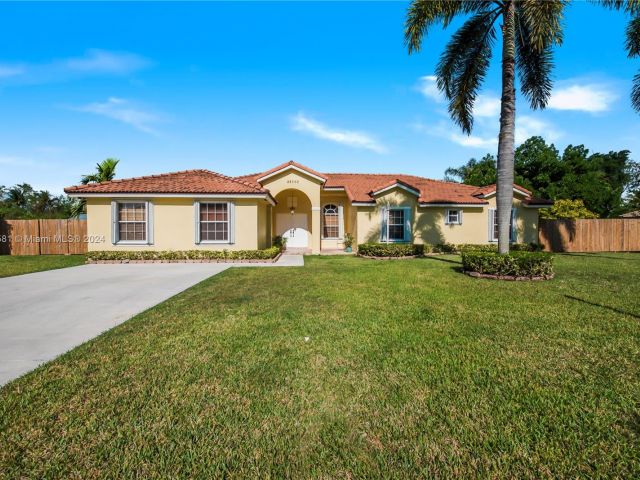 Home for sale at 28565 SW 158th Ct - photo 5415336