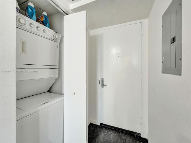 Apartment for rent  Unit #4709 - photo 5404564