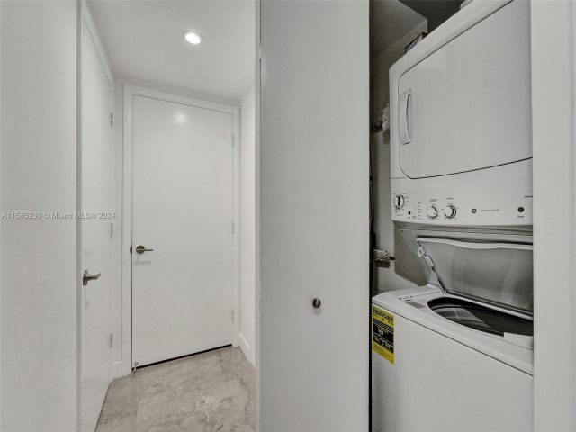 Apartment for sale  Unit #1807 - photo 5404739