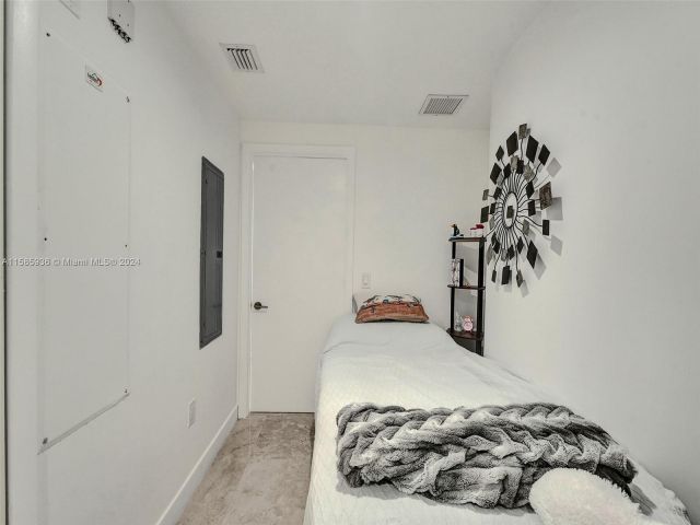 Apartment for sale  Unit #1807 - photo 5404740