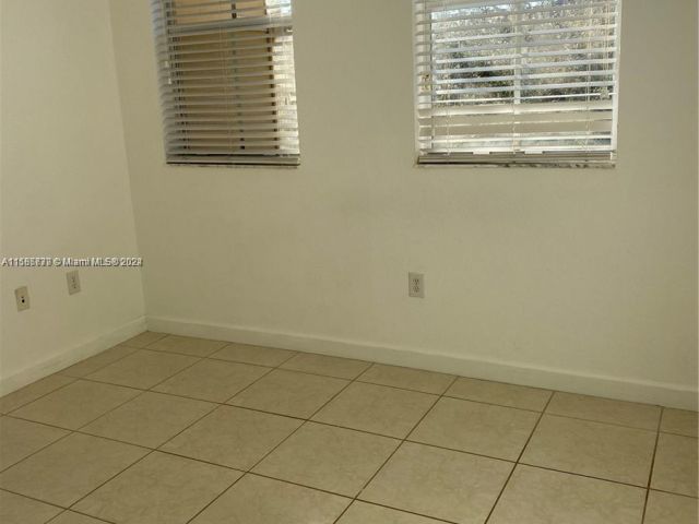 Home for rent at 8165 NW 108th Ave 8165 - photo 5400915