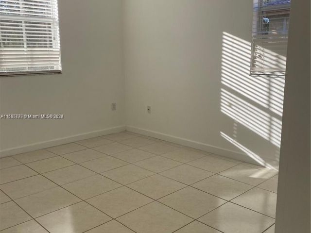 Home for rent at 8165 NW 108th Ave 8165 - photo 5400918