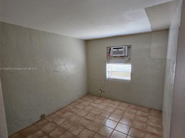 Home for rent at 1575 NE 128th St - photo 5423024