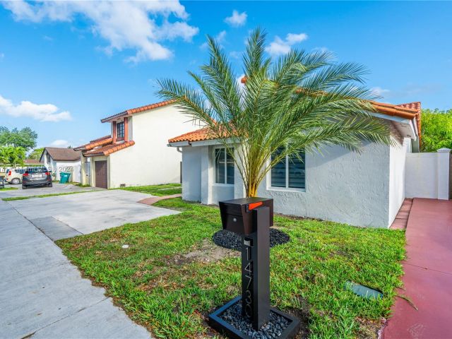 Home for sale at 14730 SW 80th St - photo 5404305