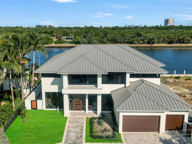 Home for sale at 2010 Intracoastal Dr - photo 5419517