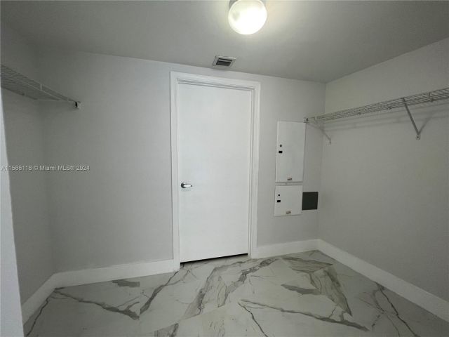 Apartment for rent  Unit #4705 - photo 5405302