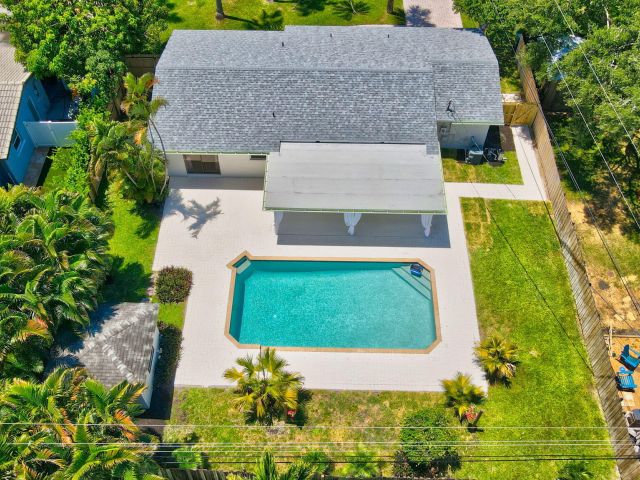 Home for sale at 832 SW 10th Avenue - photo 5427491