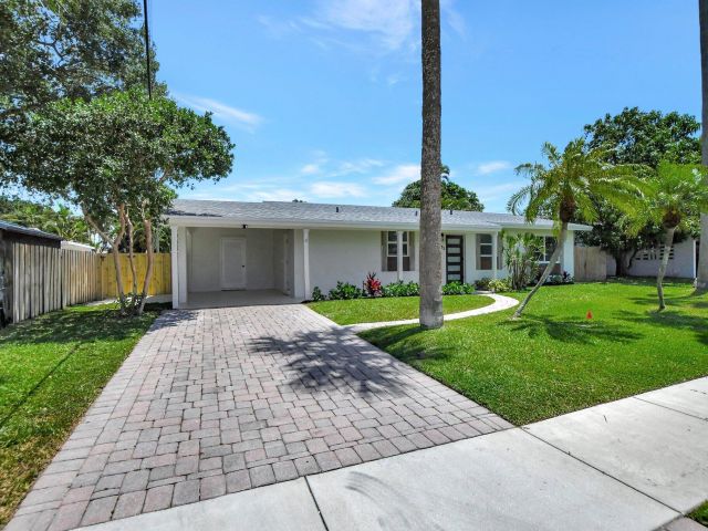 Home for sale at 832 SW 10th Avenue - photo 5427494